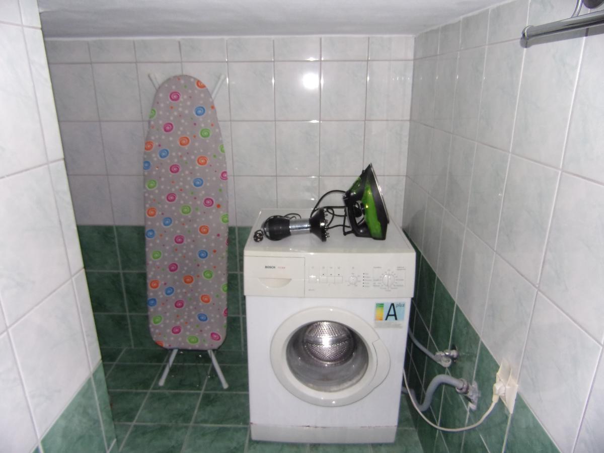 George'S Apartment Ипсос Екстериор снимка