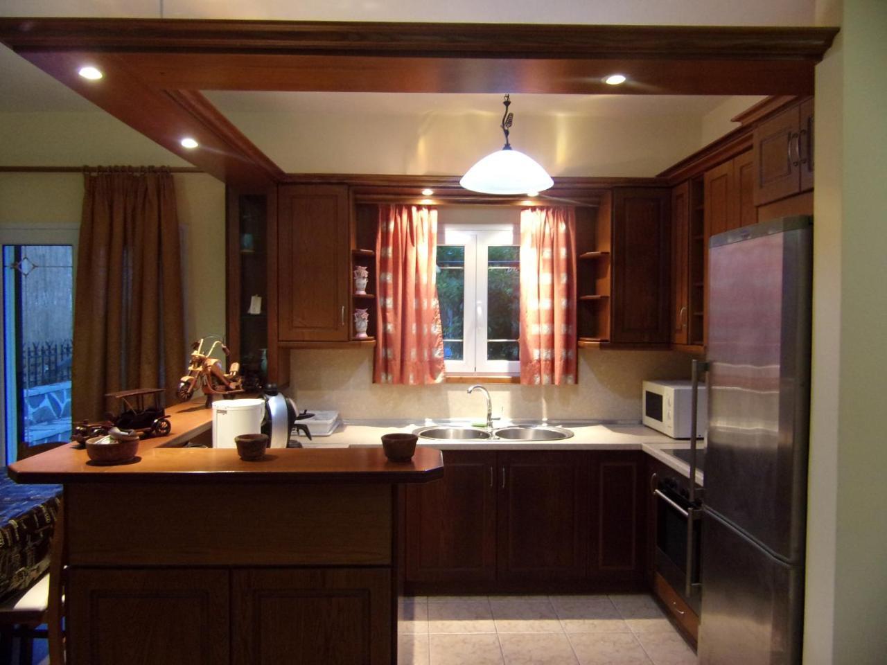 George'S Apartment Ипсос Екстериор снимка
